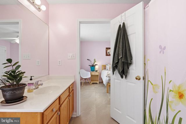 508 THOMPSON ST, Strasburg, VA 22657