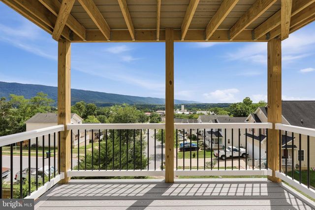 508 THOMPSON ST, Strasburg, VA 22657