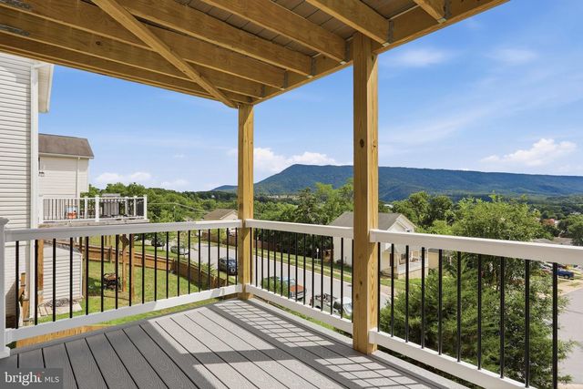 508 THOMPSON ST, Strasburg, VA 22657