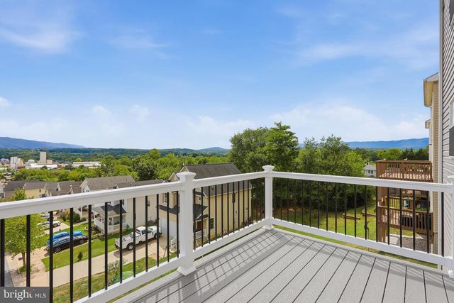 508 THOMPSON ST, Strasburg, VA 22657