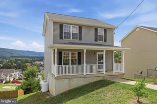 508 THOMPSON ST, Strasburg, VA 22657