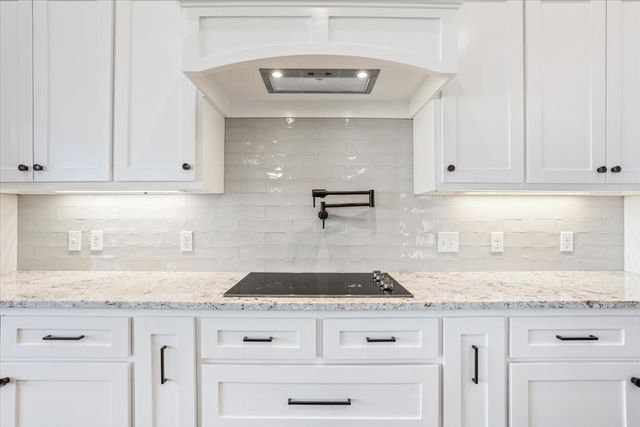 10217 Castleberry Lane, Waco, TX 76712