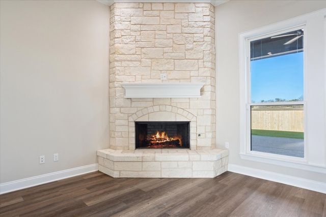 10217 Castleberry Lane, Waco, TX 76712