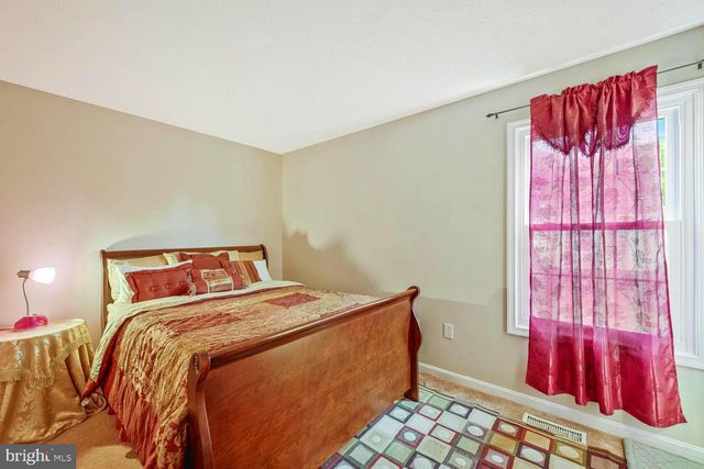 11823 SYLVIA DR, Clinton, MD 20735