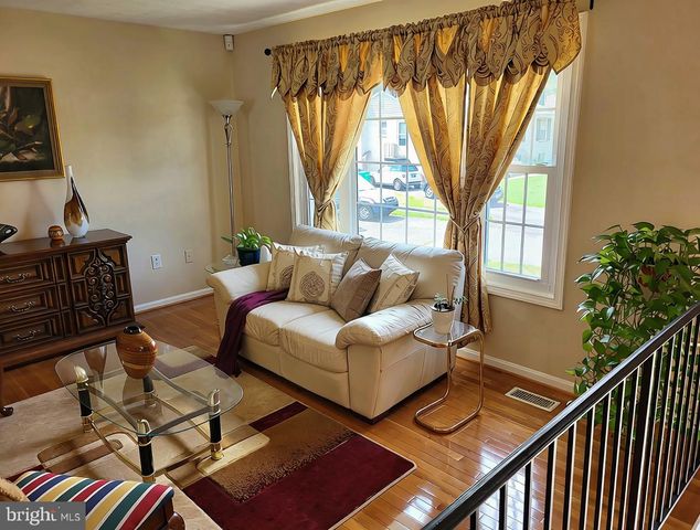 11823 SYLVIA DR, Clinton, MD 20735