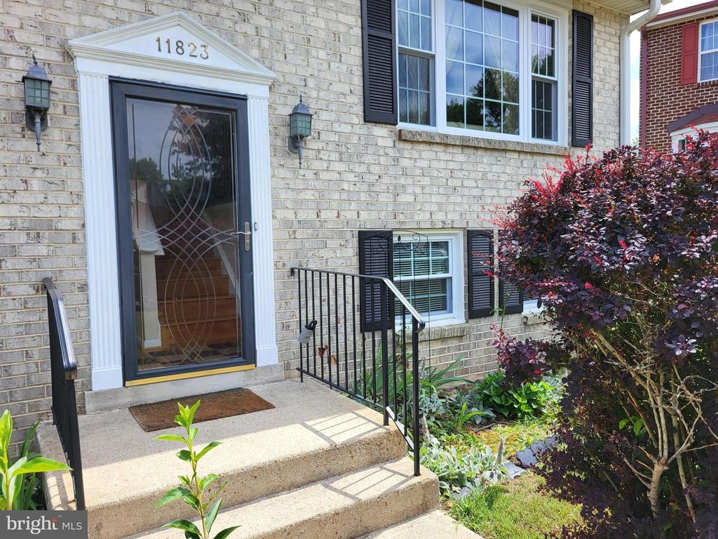 11823 SYLVIA DR, Clinton, MD 20735