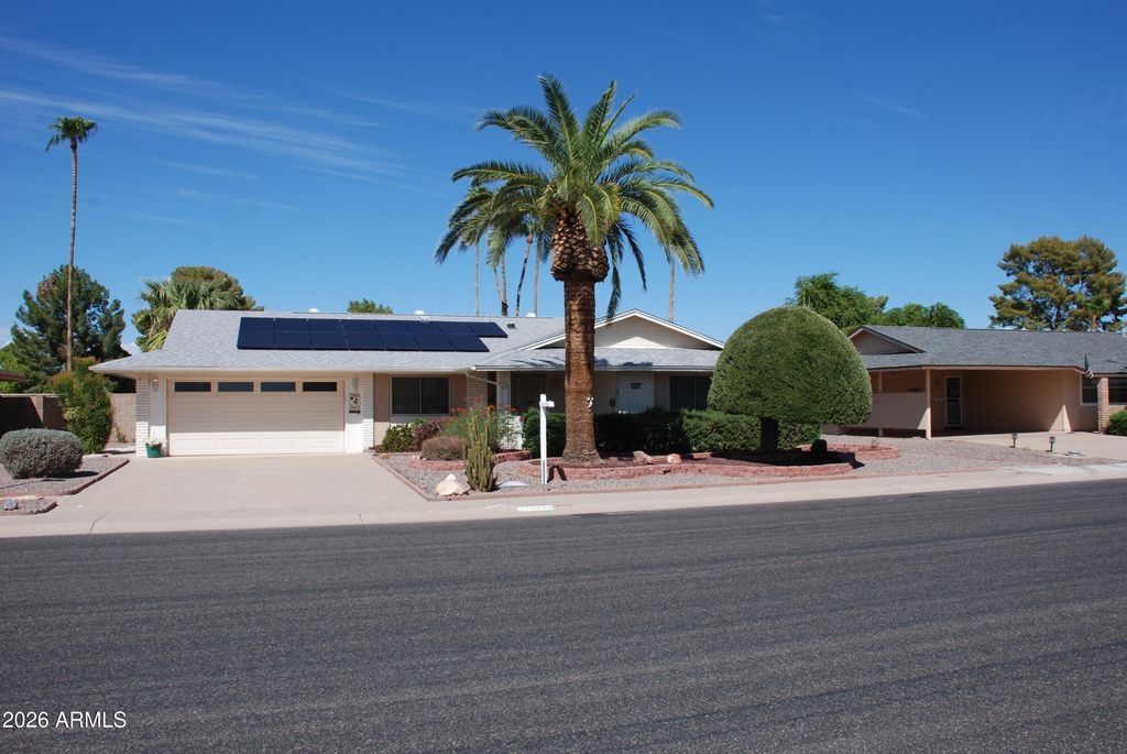 10826 W MEADE Drive, Sun City, AZ 85351 — photo 2