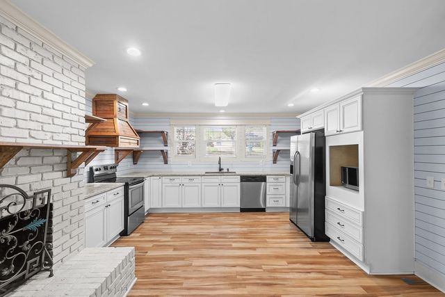 809 Gonzales Drive, Dothan, AL 36305