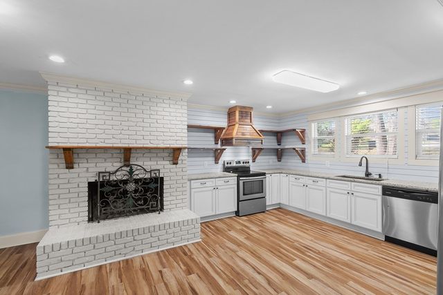 809 Gonzales Drive, Dothan, AL 36305