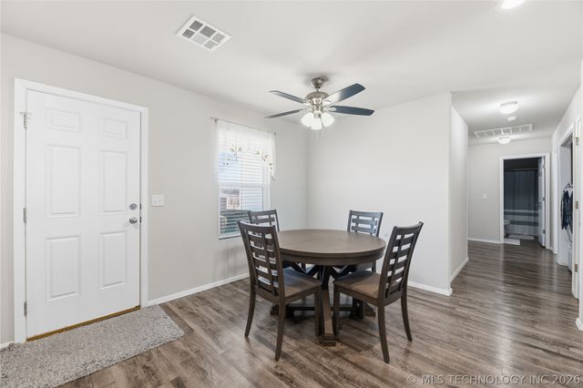 14437 N 76th East Avenue, Collinsville, OK 74021