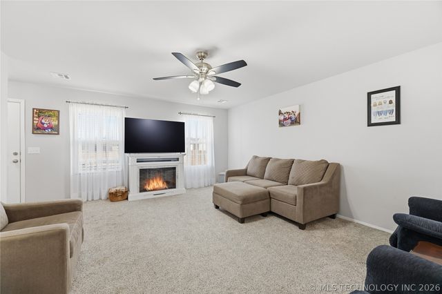 14437 N 76th East Avenue, Collinsville, OK 74021