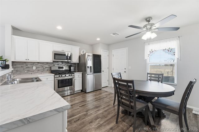 14437 N 76th East Avenue, Collinsville, OK 74021