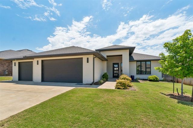 4312 NW 153rd Street, Edmond, OK 73013