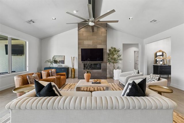 4312 NW 153rd Street, Edmond, OK 73013