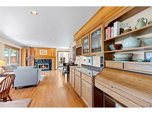 1147 Twin Peaks Cir, Longmont, CO 80503