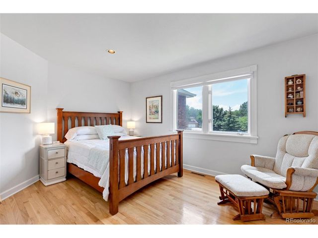 1147 Twin Peaks Cir, Longmont, CO 80503