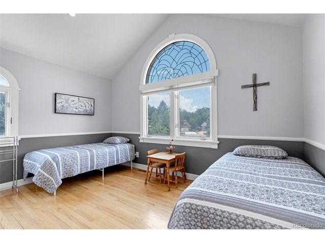1147 Twin Peaks Cir, Longmont, CO 80503