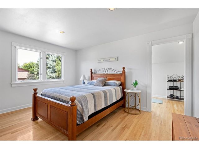 1147 Twin Peaks Cir, Longmont, CO 80503