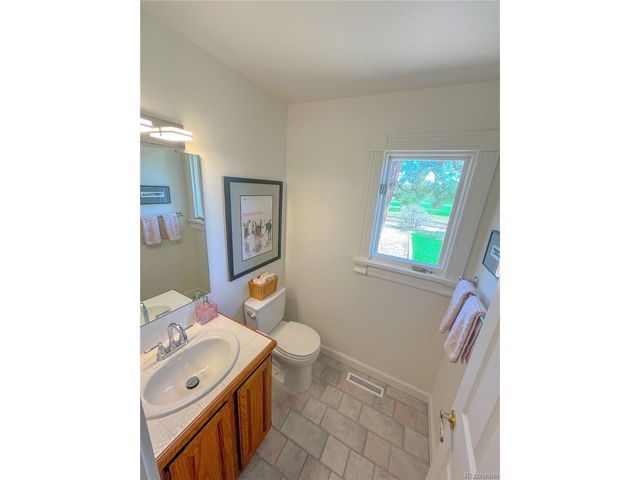 1147 Twin Peaks Cir, Longmont, CO 80503