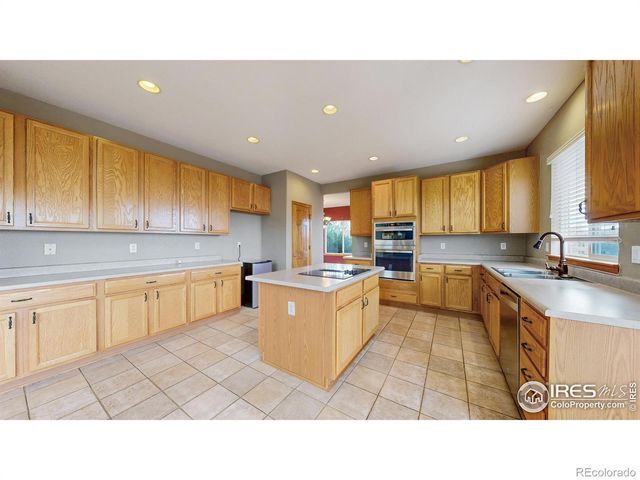 5904 S Ukraine Street, Aurora, CO 80015