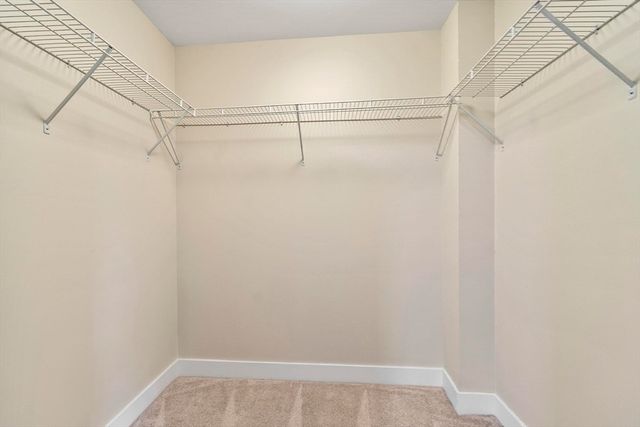 321 Hammond Pond Pkwy 103, Brookline, MA 02467