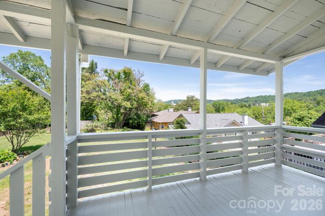 39 Bartlett Street, Asheville, NC 28801