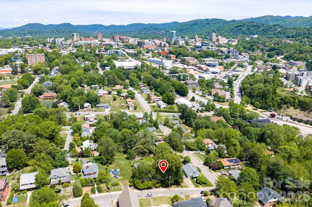 39 Bartlett Street, Asheville, NC 28801