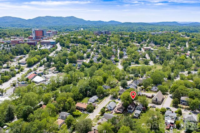 39 Bartlett Street, Asheville, NC 28801
