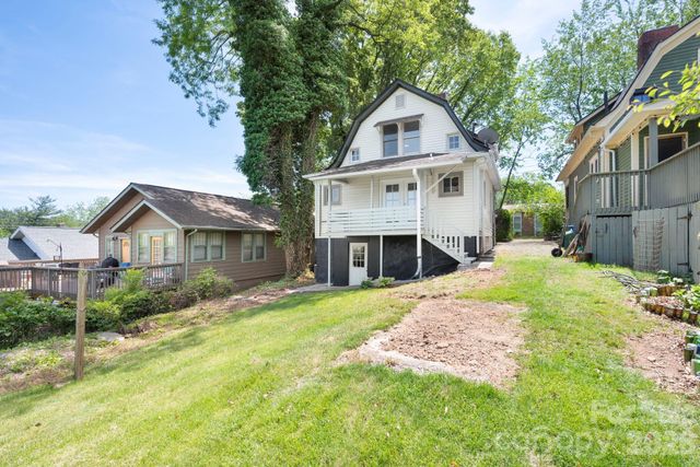 39 Bartlett Street, Asheville, NC 28801
