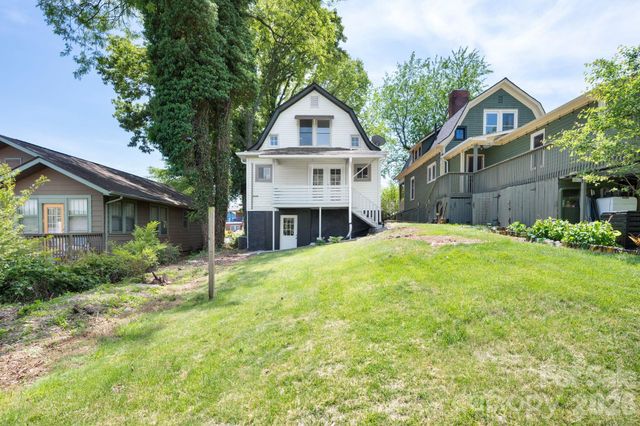 39 Bartlett Street, Asheville, NC 28801