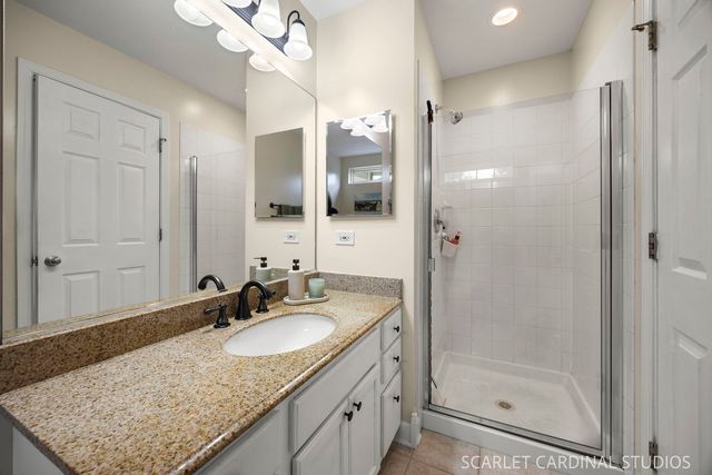 2256 Stoughton Drive, Aurora, IL 60502
