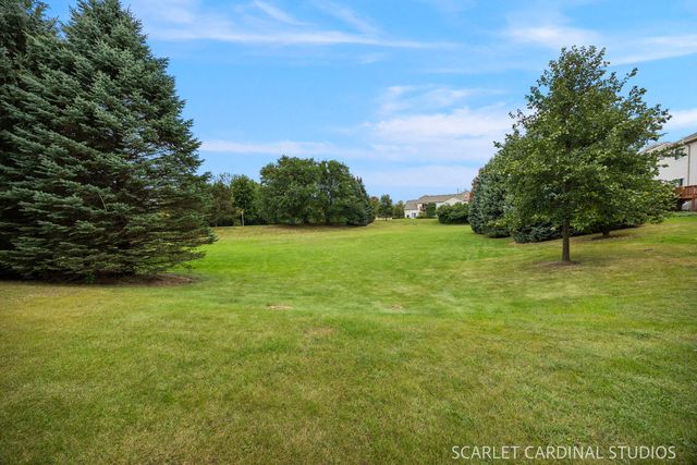 2256 Stoughton Drive, Aurora, IL 60502