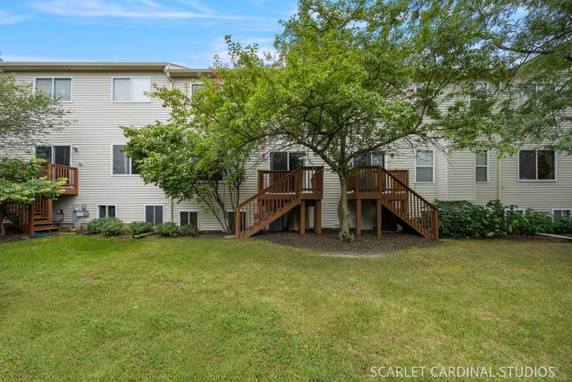 2256 Stoughton Drive, Aurora, IL 60502
