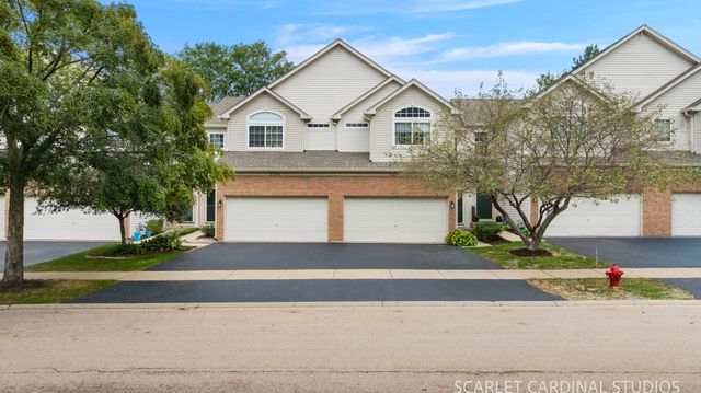 2256 Stoughton Drive, Aurora, IL 60502