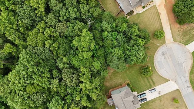 305 Vantage Point, Locust Grove, GA 30248