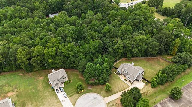 305 Vantage Point, Locust Grove, GA 30248