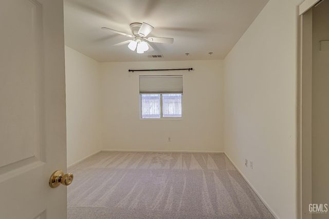 4602 Sun Devils Avenue, Bakersfield, CA 93313