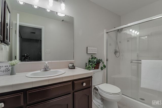 4602 Sun Devils Avenue, Bakersfield, CA 93313