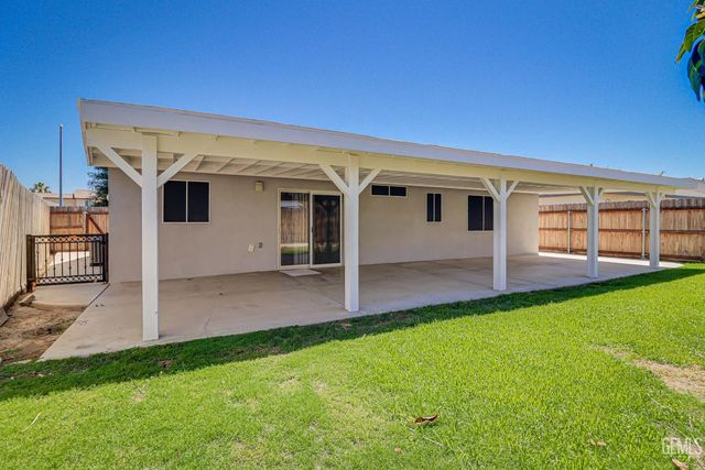 4602 Sun Devils Avenue, Bakersfield, CA 93313