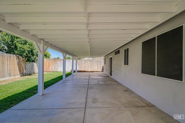 4602 Sun Devils Avenue, Bakersfield, CA 93313
