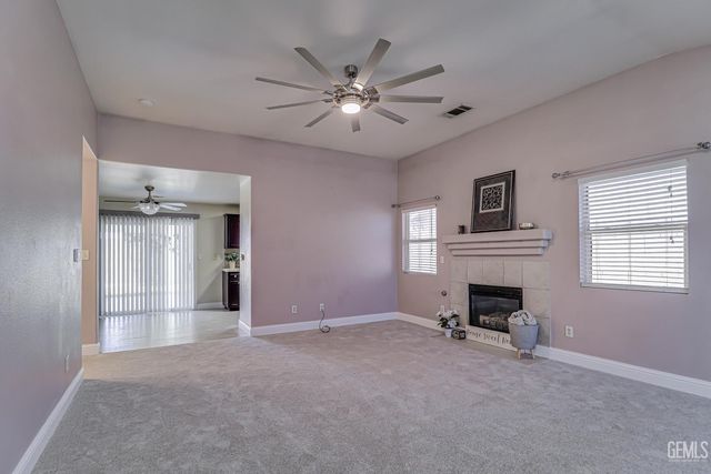 4602 Sun Devils Avenue, Bakersfield, CA 93313