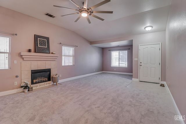 4602 Sun Devils Avenue, Bakersfield, CA 93313