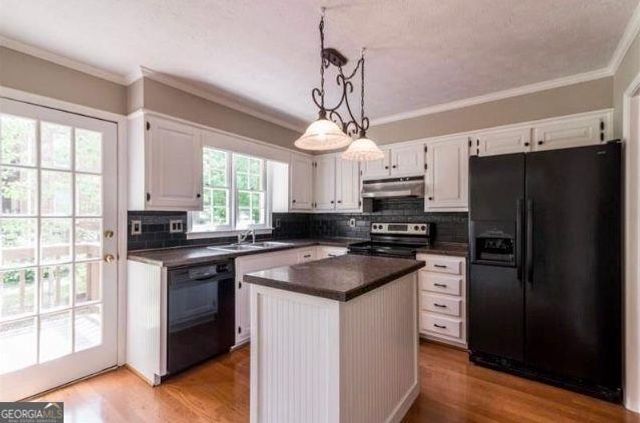 637 CORBIN LAKE Court, Sandy Springs, GA 30350