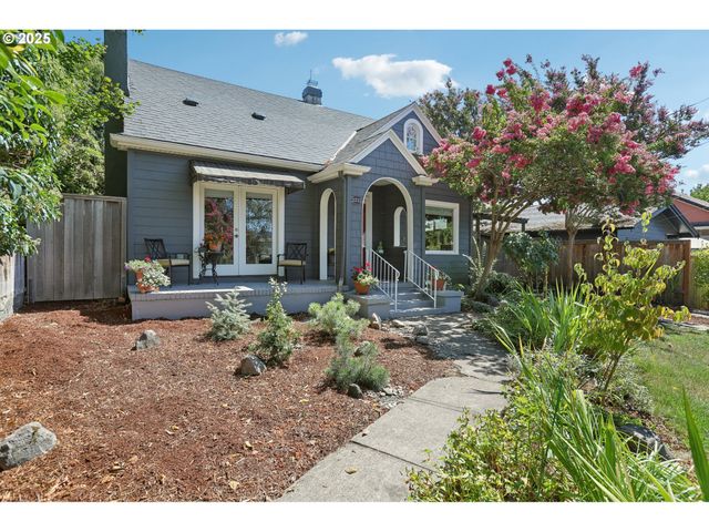 2222 Se 22ND Ave, Portland, OR 97214