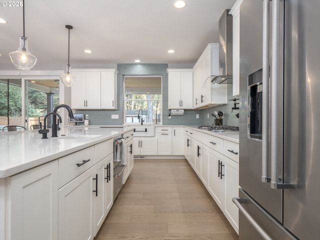 15628 QUARRY Rd, Lake Oswego, OR 97035