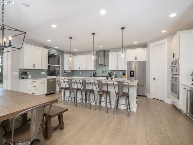 15628 QUARRY Rd, Lake Oswego, OR 97035