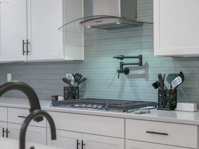 15628 QUARRY Rd, Lake Oswego, OR 97035