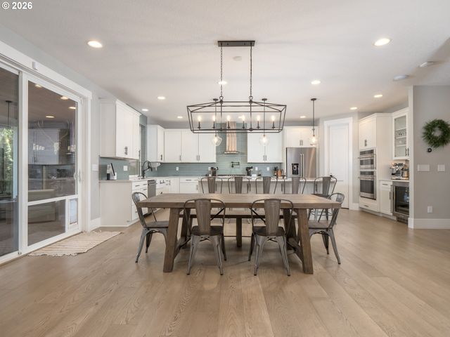 15628 QUARRY Rd, Lake Oswego, OR 97035