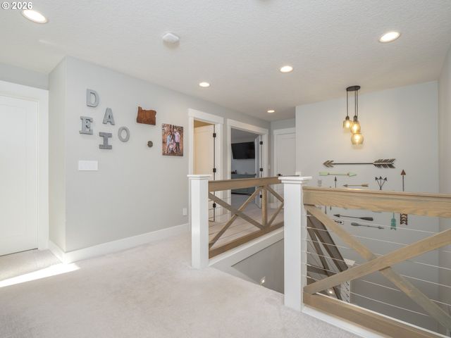 15628 QUARRY Rd, Lake Oswego, OR 97035