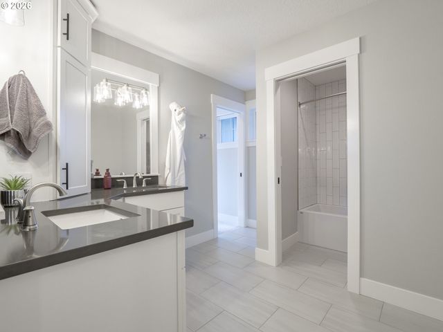 15628 QUARRY Rd, Lake Oswego, OR 97035